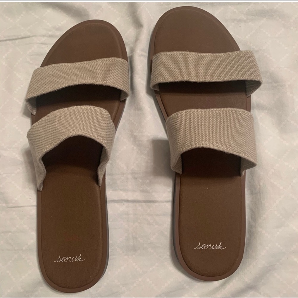 Sanuk Yoga Gora Gora sandals